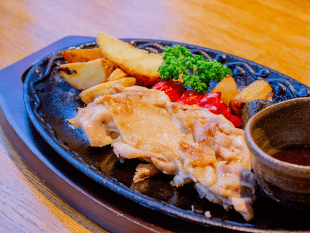 越の鶏のソテー定食