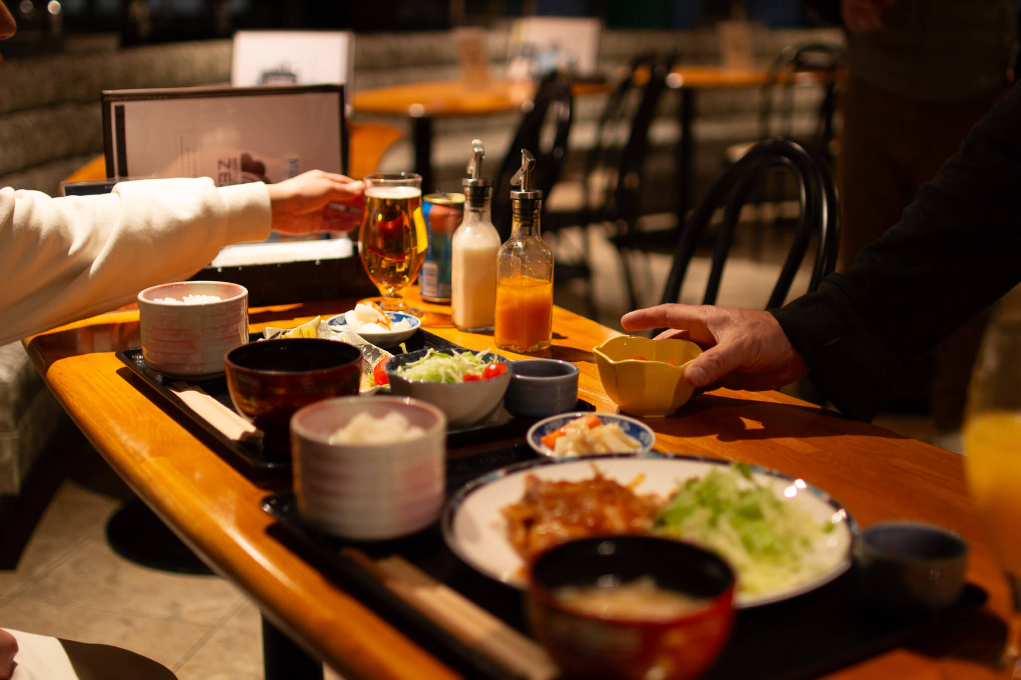 レストラウンジZEZEの店内写真2